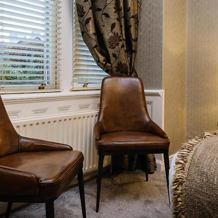 The Howbeck & The Retreat 5min To Lake, Restaurants & To The Free Hydro Wellness Club Windermere
