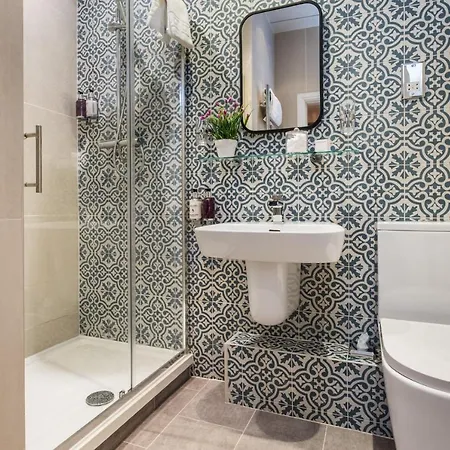 Konukevi The Howbeck & The Retreat Incl Off-site Health Club And Parking Ev Point Available 5*