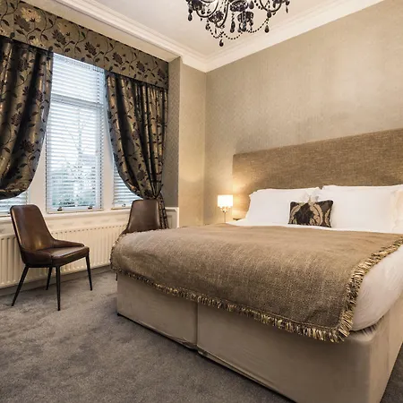 The Howbeck & The Retreat Location, Incl Off-site Health Club And Parking Ev Point Available, Great Deals On 招待所 5*