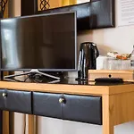 The Howbeck & The Retreat 5min To Lake, Restaurants & To The Free 5*