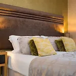 Гостевой дом The Howbeck & The Retreat 5Min To Lake, Restaurants & To The Free Hydro Wellness Club Уиндермир
