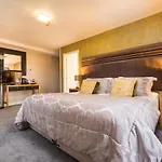 The Howbeck & The Retreat 5Min To Lake, Restaurants & To The Free Hydro Wellness Club Гостевой дом