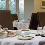 Гостевой дом The Howbeck & The Retreat 5Min To Lake, Restaurants & To The Free Hydro Wellness Club 5*