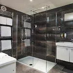 Casa de hóspedes The Howbeck & The Retreat 5min To Lake, Restaurants & To The Free 5*