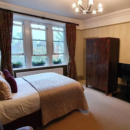 The Howbeck & The Retreat Incl Off-site Health Club And Parking Ev Point Available 5* Windermere