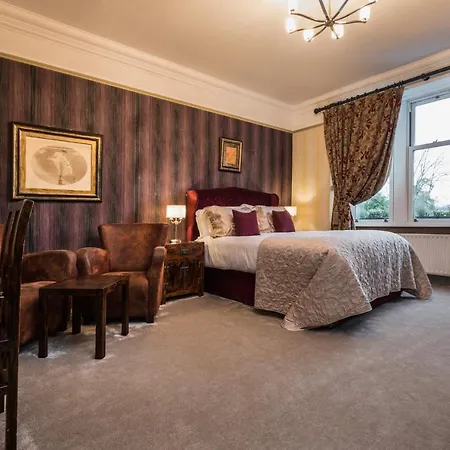 The Howbeck & The Retreat Incl Off-site Health Club And Parking Ev Point Available