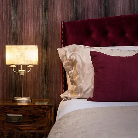The Howbeck & The Retreat Incl Off-site Health Club And Parking Ev Point Available Guest house 5*