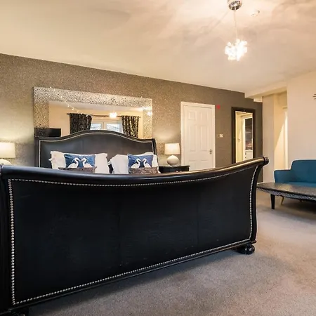 The Howbeck & The Retreat Incl Off-site Health Club And Parking Ev Point Available 5* Windermere