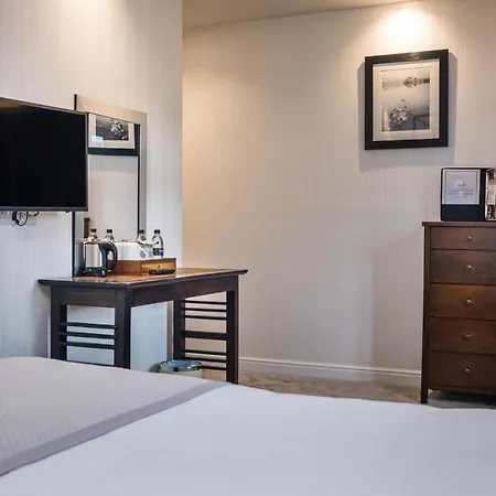 The Howbeck & The Retreat Incl Off-site Health Club And Parking Ev Point Available Уиндермир