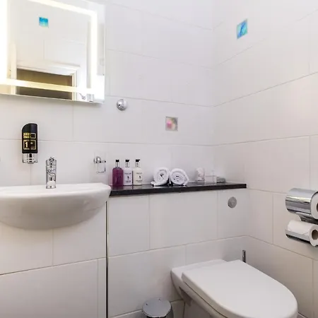 The Howbeck & The Retreat Incl Off-site Health Club And Parking Ev Point Available Guest house Windermere