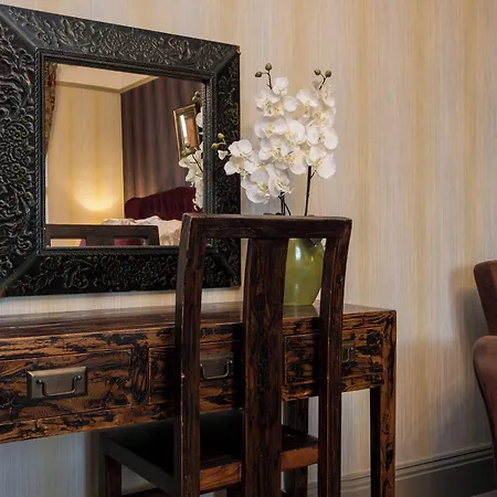 The Howbeck & The Retreat Location, Incl Off-site Health Club And Parking Ev Point Available, Great Deals On Gasthof 5*