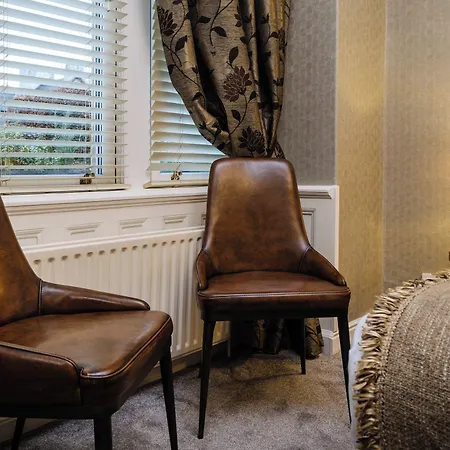 Gasthof The Howbeck & The Retreat Location, Incl Off-site Health Club And Parking Ev Point Available, Great Deals On 5*