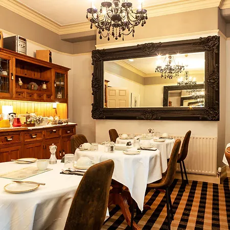 Pensionat The Howbeck & The Retreat 5min To Lake, Restaurants & To The Free Hydro Wellness Club 5*