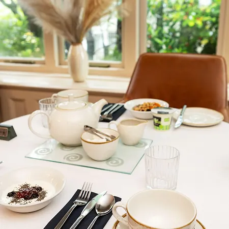 The Howbeck & The Retreat 5min To Lake, Restaurants & To The Free Hydro Wellness Club Pensionat 5*