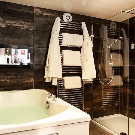 Pensionat The Howbeck & The Retreat 5min To Lake, Restaurants & To The Free Hydro Wellness Club