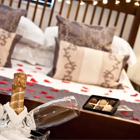 The Howbeck & The Retreat Incl Off-site Health Club And Parking Ev Point Available Windermere