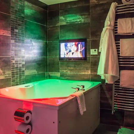 Gasthuis The Howbeck & The Retreat Incl Off-site Health Club And Parking Ev Point Available Windermere