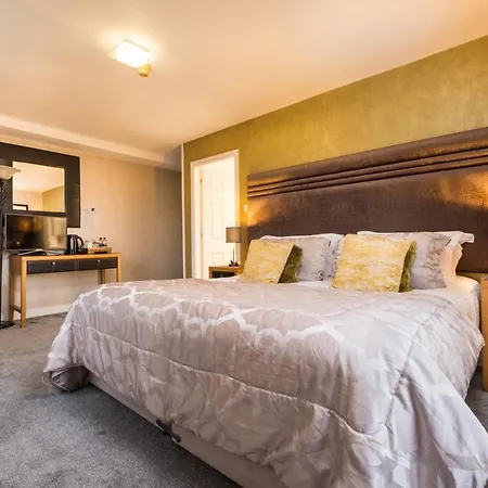 The Howbeck & The Retreat Location, Incl Off-site Health Club And Parking Ev Point Available, Great Deals On Πανσιόν