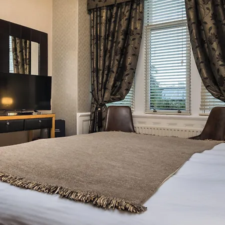 The Howbeck & The Retreat Location, Incl Off-site Health Club And Parking Ev Point Available, Great Deals On Πανσιόν