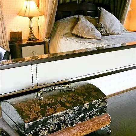 Gasthuis The Howbeck & The Retreat Incl Off-site Health Club And Parking Ev Point Available Windermere