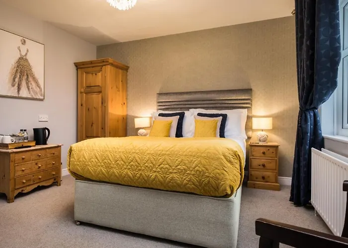 The Howbeck & The Retreat 5min To Lake, Restaurants & To The Free Penzion 5*