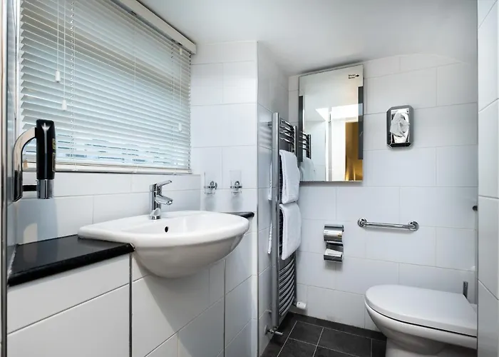 The Howbeck & The Retreat 5min To Lake, Restaurants & To The Free 5* Windermere