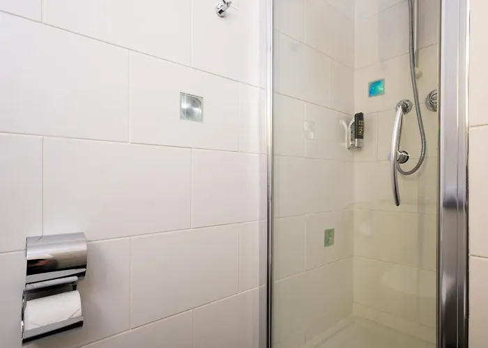 The Howbeck & The Retreat 5min To Lake, Restaurants & To The Free Penzion