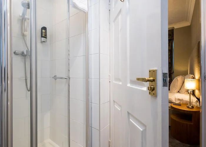 Penzion The Howbeck & The Retreat 5min To Lake, Restaurants & To The Free 5*