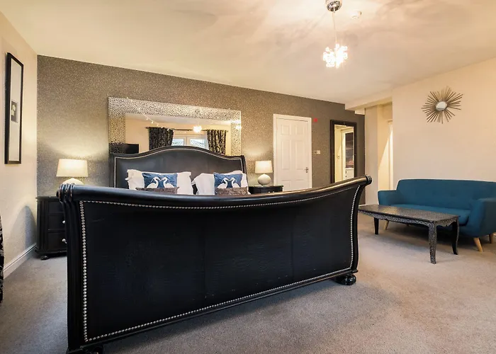 The Howbeck & The Retreat 5min To Lake, Restaurants & To The Free