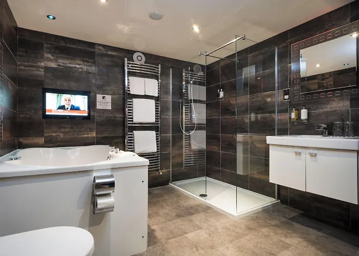 The Howbeck & The Retreat 5min To Lake, Restaurants & To The Free Penzion