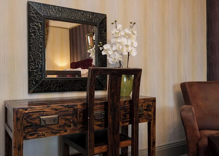 The Howbeck & The Retreat 5min To Lake, Restaurants & To The Free Penzion 5*