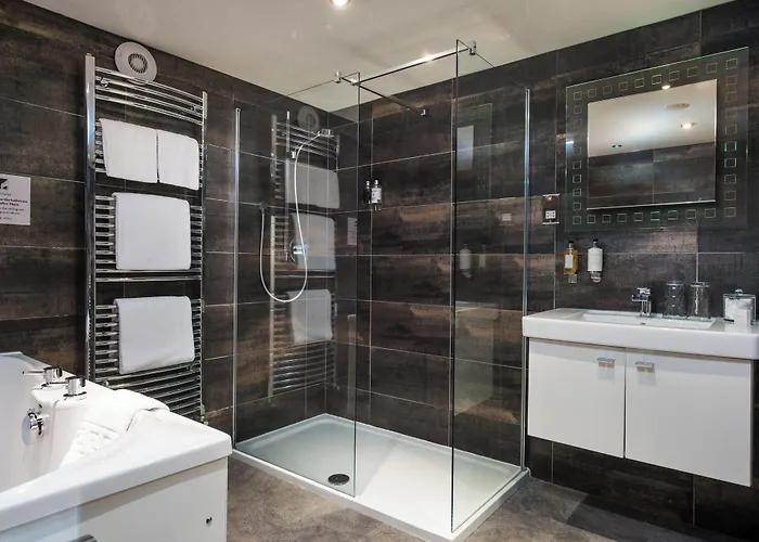 Penzion The Howbeck & The Retreat 5min To Lake, Restaurants & To The Free 5*