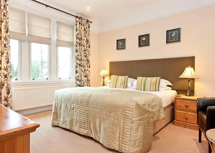 Penzion The Howbeck & The Retreat 5min To Lake, Restaurants & To The Free 5*